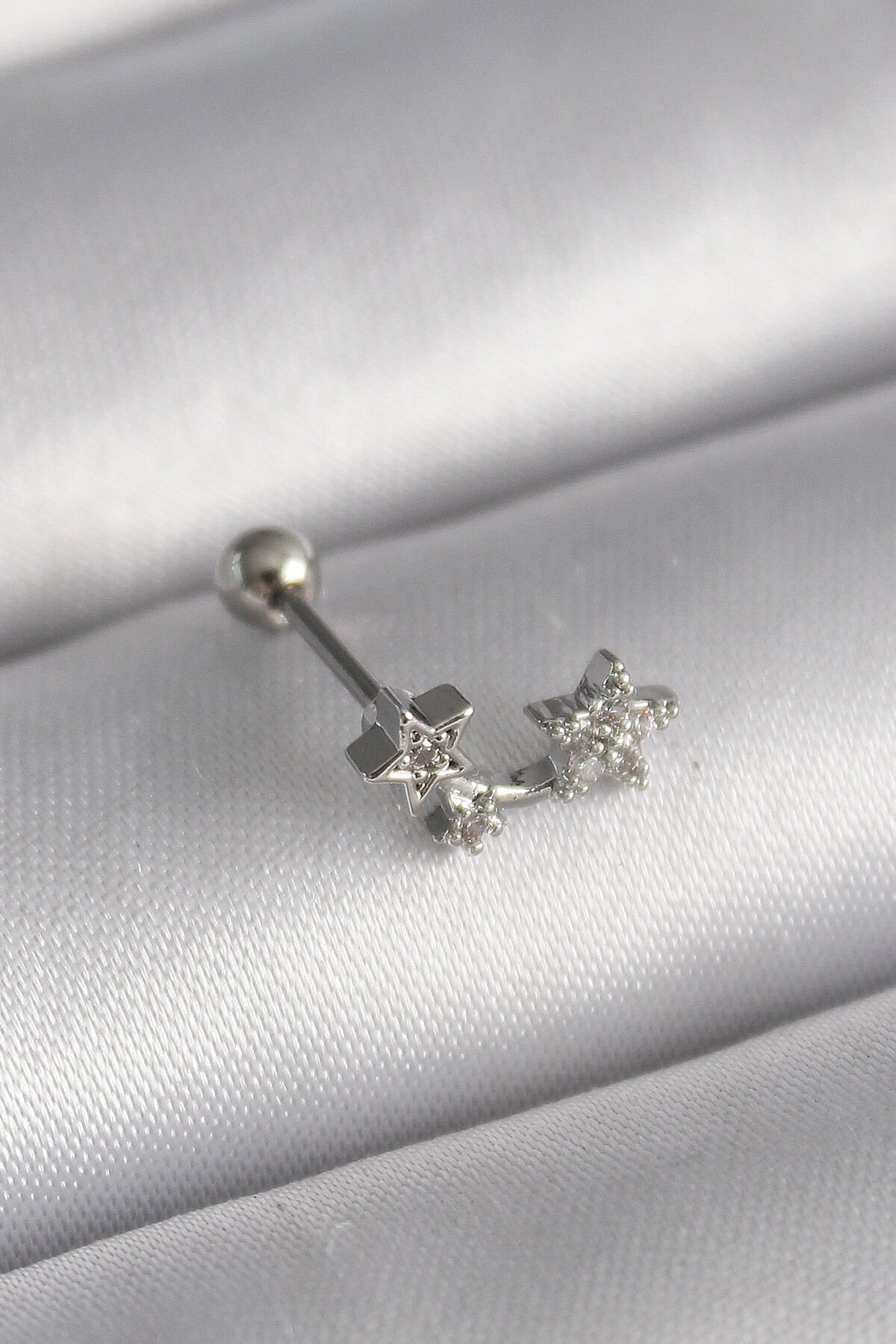316L Çelik Gümüş Renk Zirkon Taşlı Tragus Piercing
