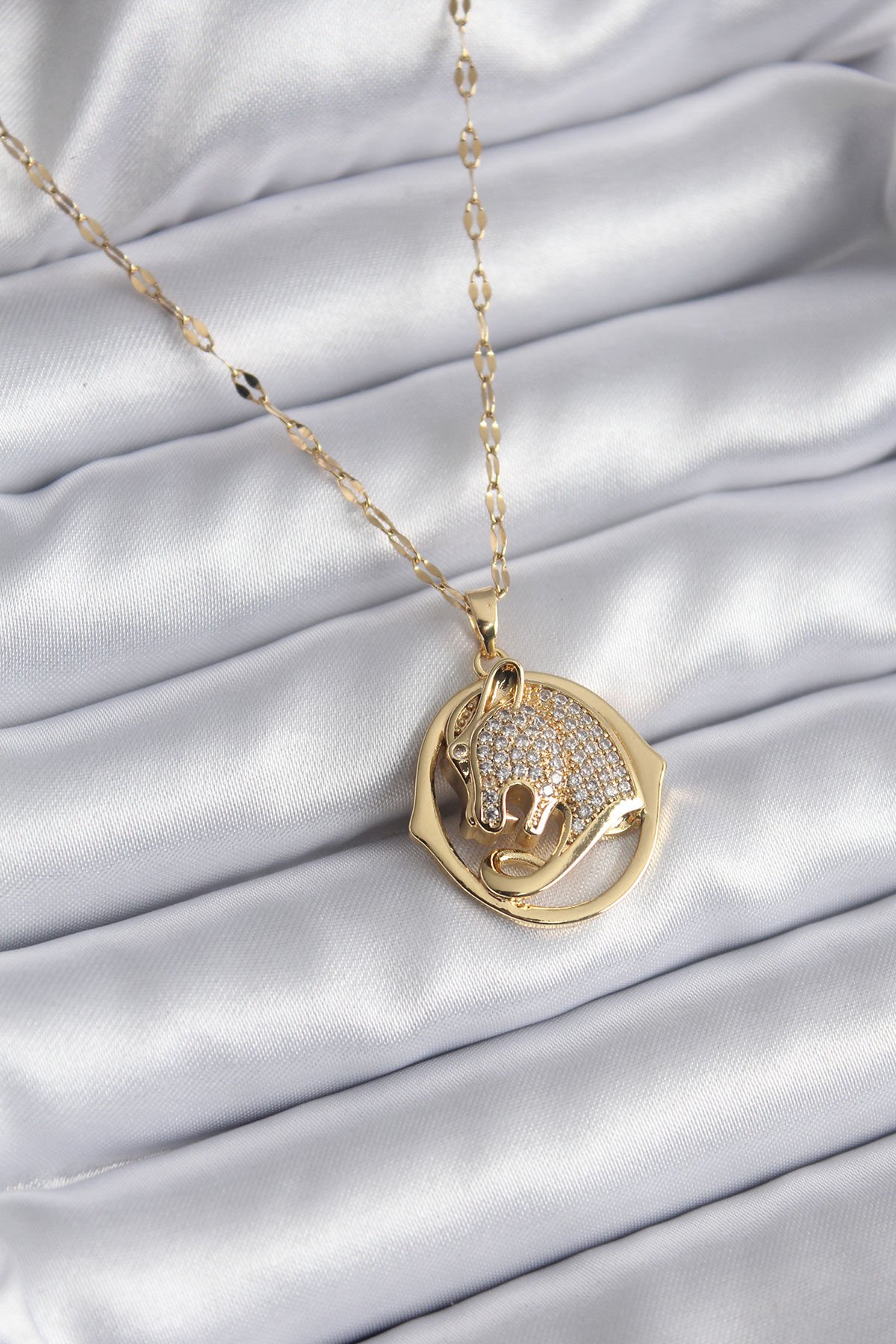 316L Çelik Özel Seri    Gold Renk  Zirkon Taşlı Puma Model Kadın Kolye