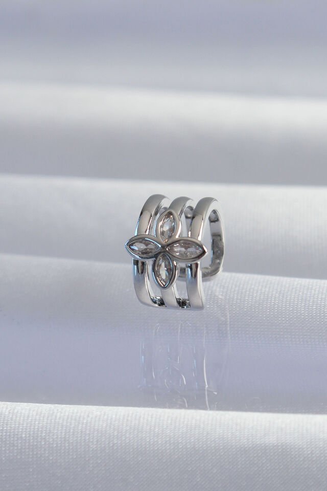 Özel Seri Pirinç Gümüş Renk Yonca Earcuff Küpe