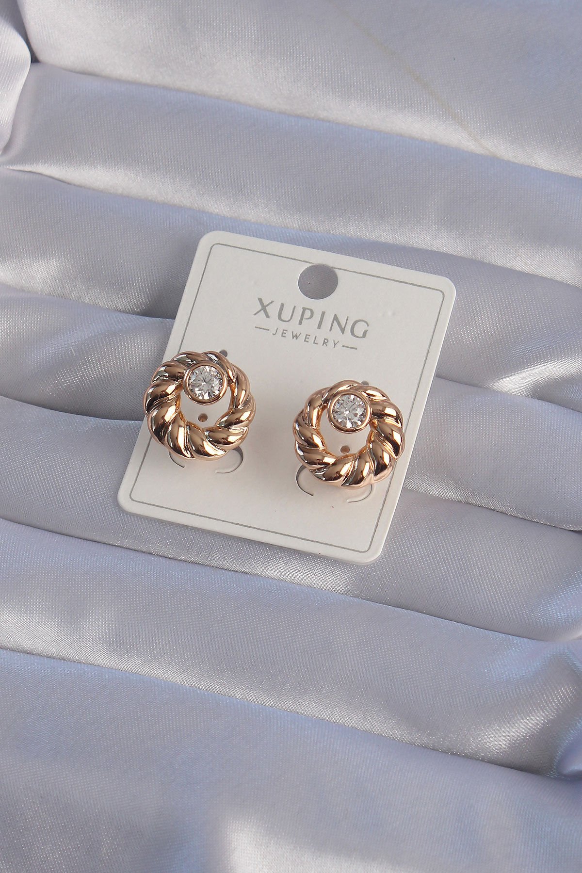 Rose Renk Oval Zirkon Taşlı Burgu Model Küpe