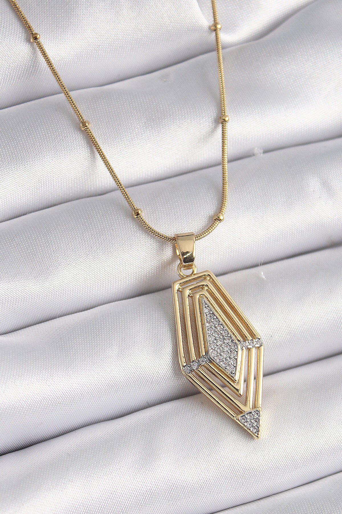 316L Çelik Gold Renk Zirkon Taşlı  Model Kadın Kolye