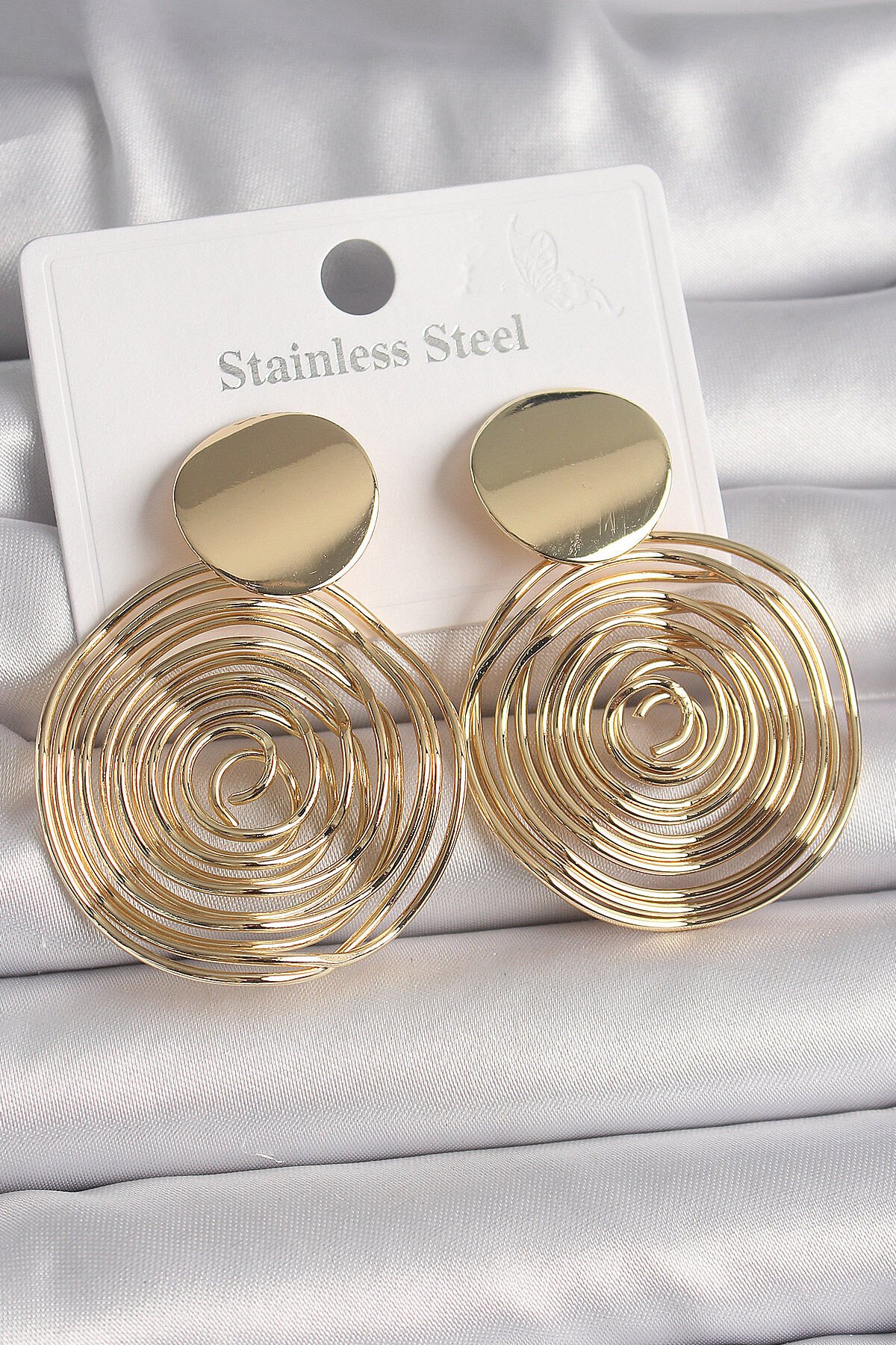 Pirinç Gold Renk Sallantı Labirent Daire Model Kadın Küpe
