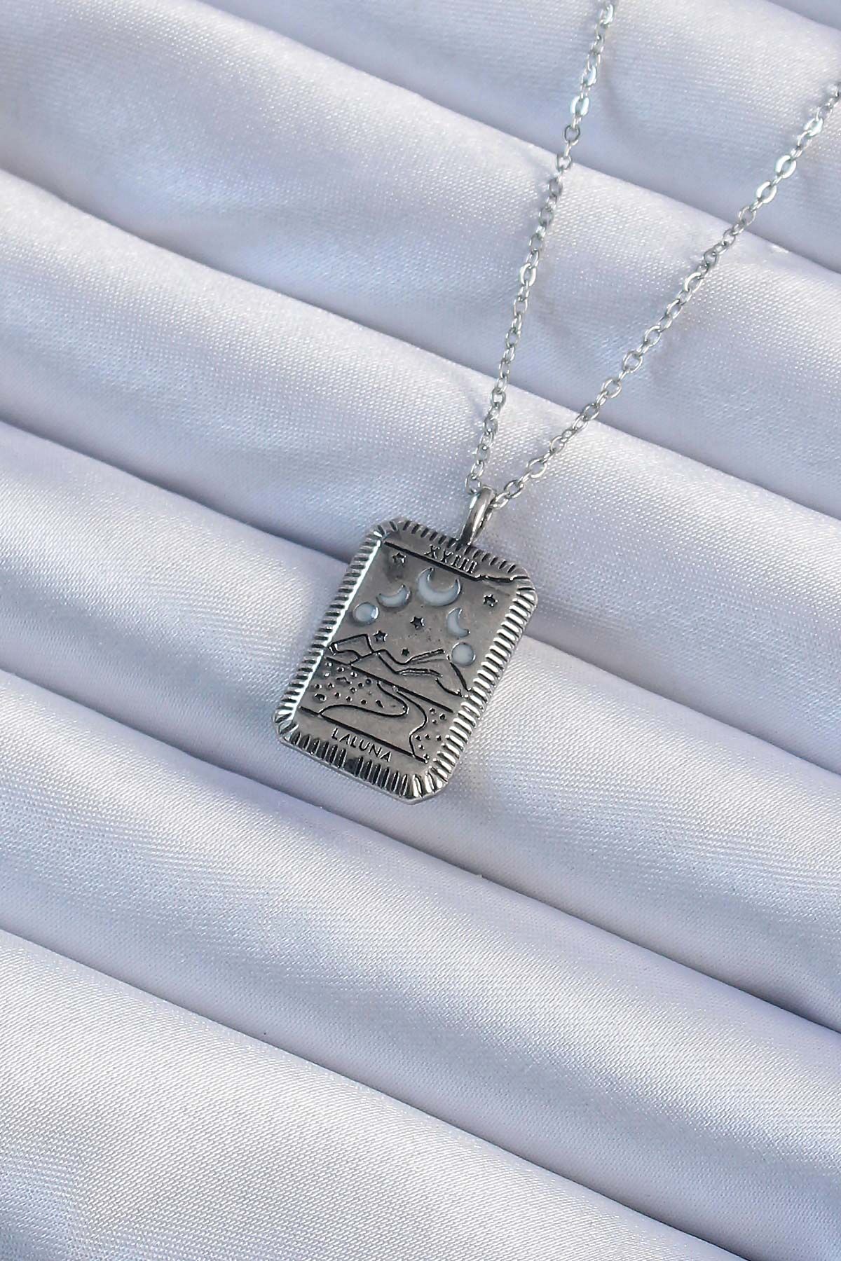 316L Çelik Özel Seri  Zincir Eskitme Gümüş Renk Ay Figürlü Tarot Kolye