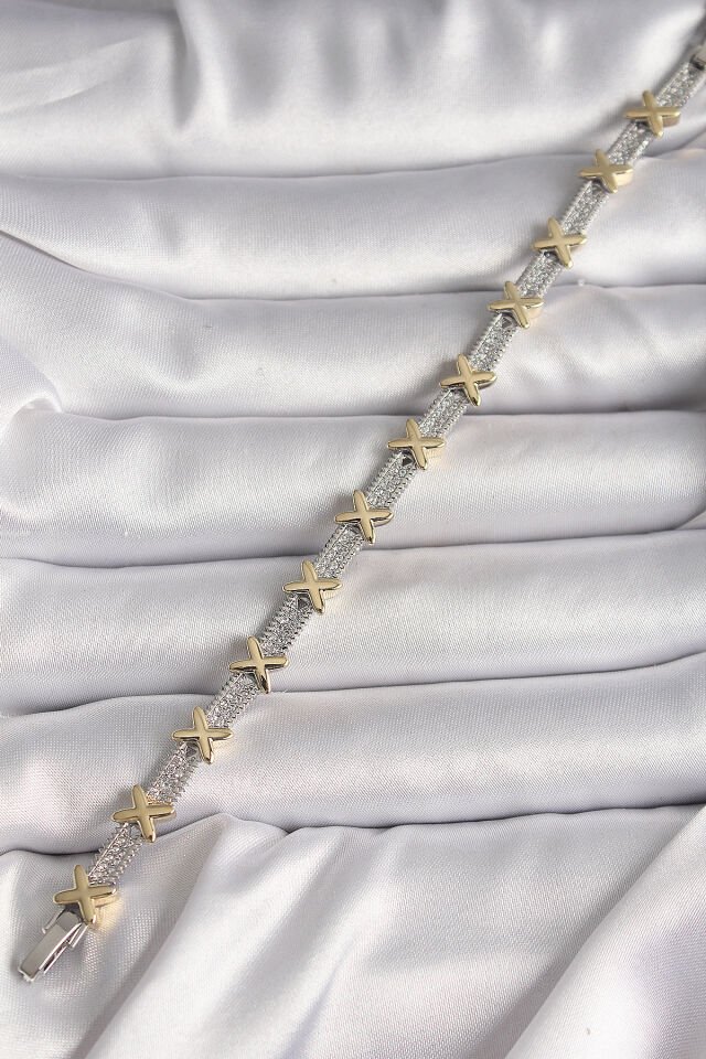 Pirinç Gümüş Renk Zirkon Taşlı Gold Xoxo Model VIP Seri Kadın Bileklik