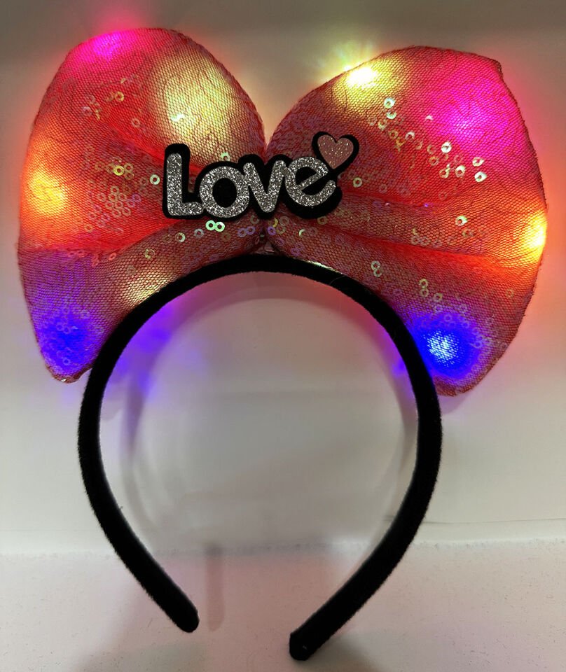Led Işıklı 3 F.rklı Fonksiyonda Yanan Gümüş Love Yazılı Fuşya Pembe Fiyonk Taç 20X17 cm