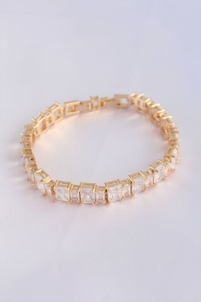 Vip Seri Pirinç  Zirkon Taşlı Gold Renk Baget Su Yolu Model Bileklik