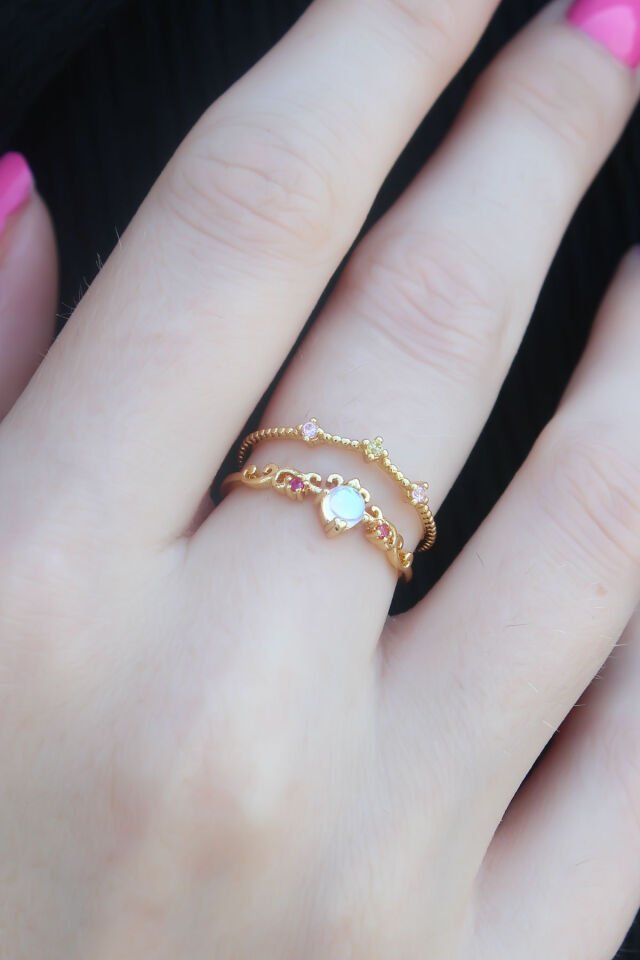 Gold Renk  Zirkon Taşlı Model Kadın Yüzük